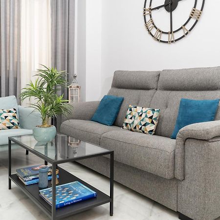 Apartamento Triana Deluxe Con Patio Privado เซบีญา ภายนอก รูปภาพ
