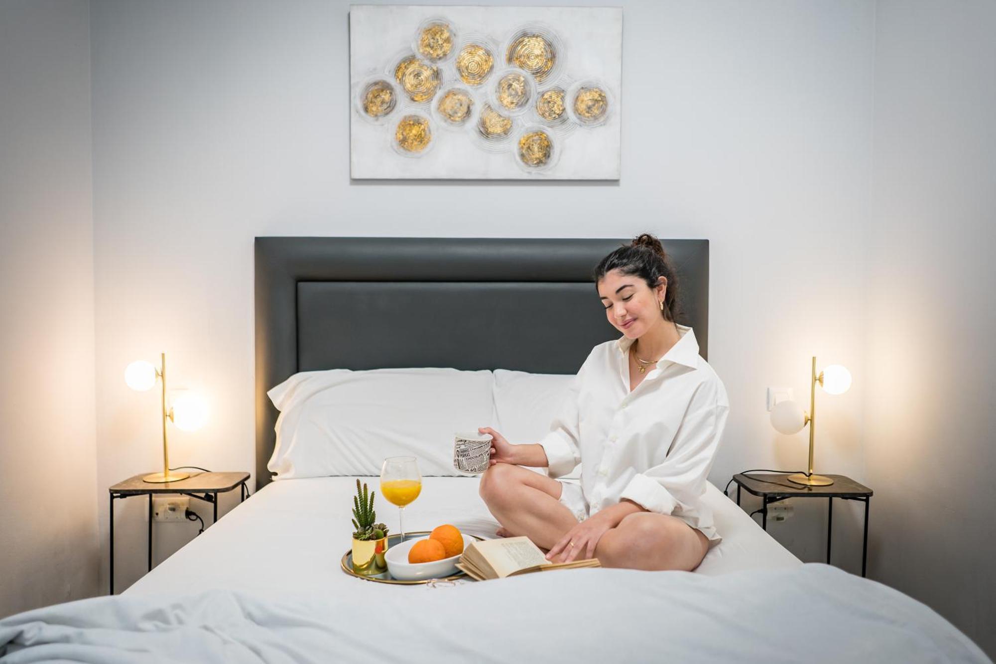 Apartamento Triana Deluxe Con Patio Privado เซบีญา ภายนอก รูปภาพ
