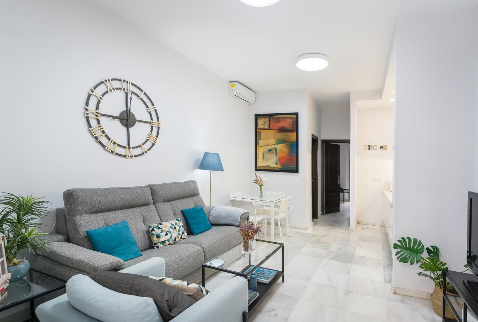 Apartamento Triana Deluxe Con Patio Privado เซบีญา ภายนอก รูปภาพ