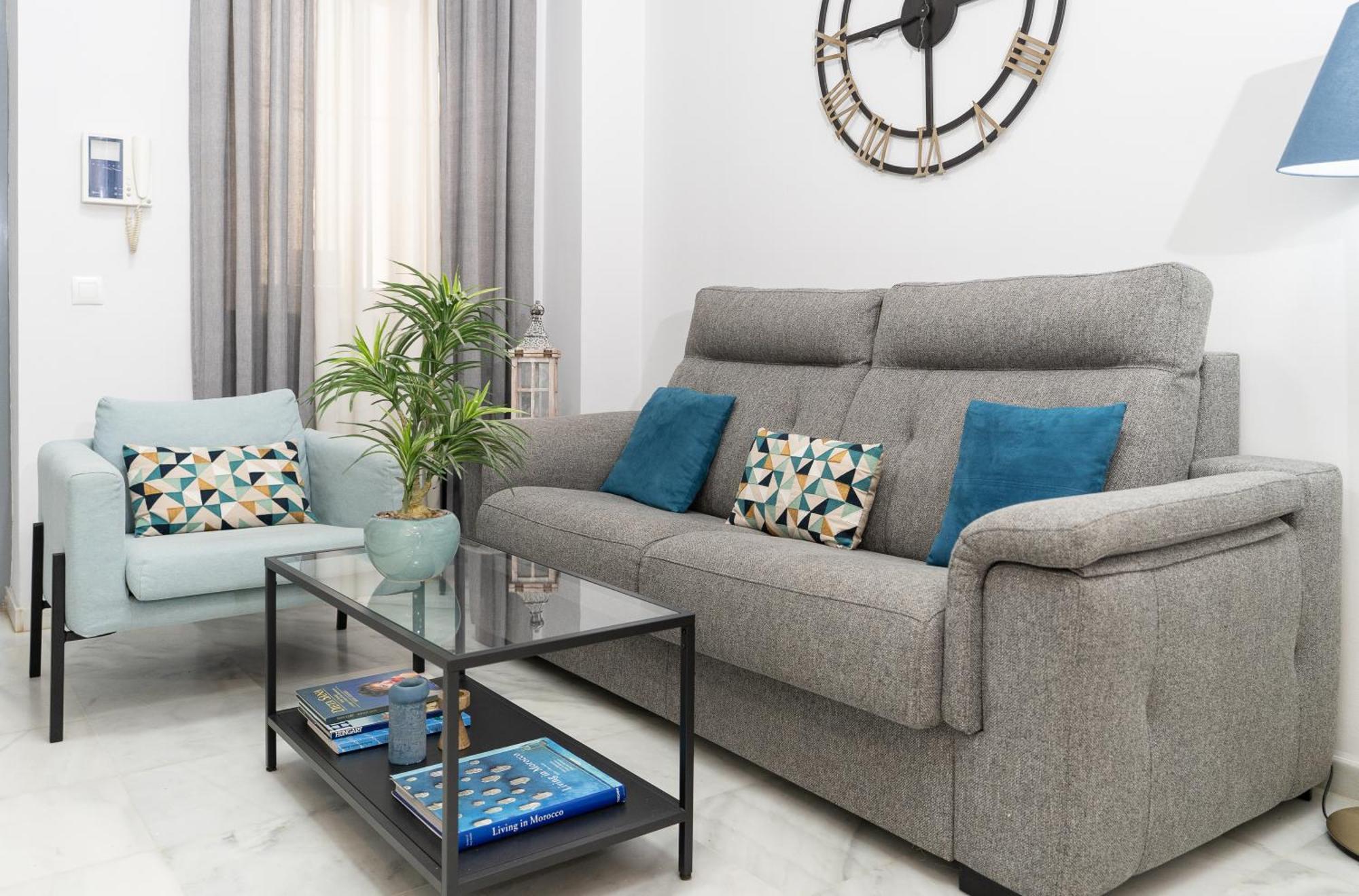 Apartamento Triana Deluxe Con Patio Privado เซบีญา ภายนอก รูปภาพ