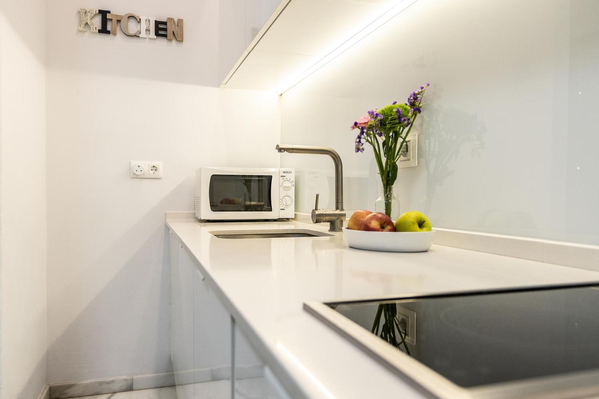 Apartamento Triana Deluxe Con Patio Privado เซบีญา ภายนอก รูปภาพ
